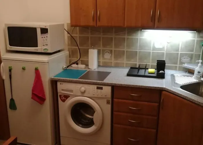 Flat3 With 2bedrooms Wifi דירה *
